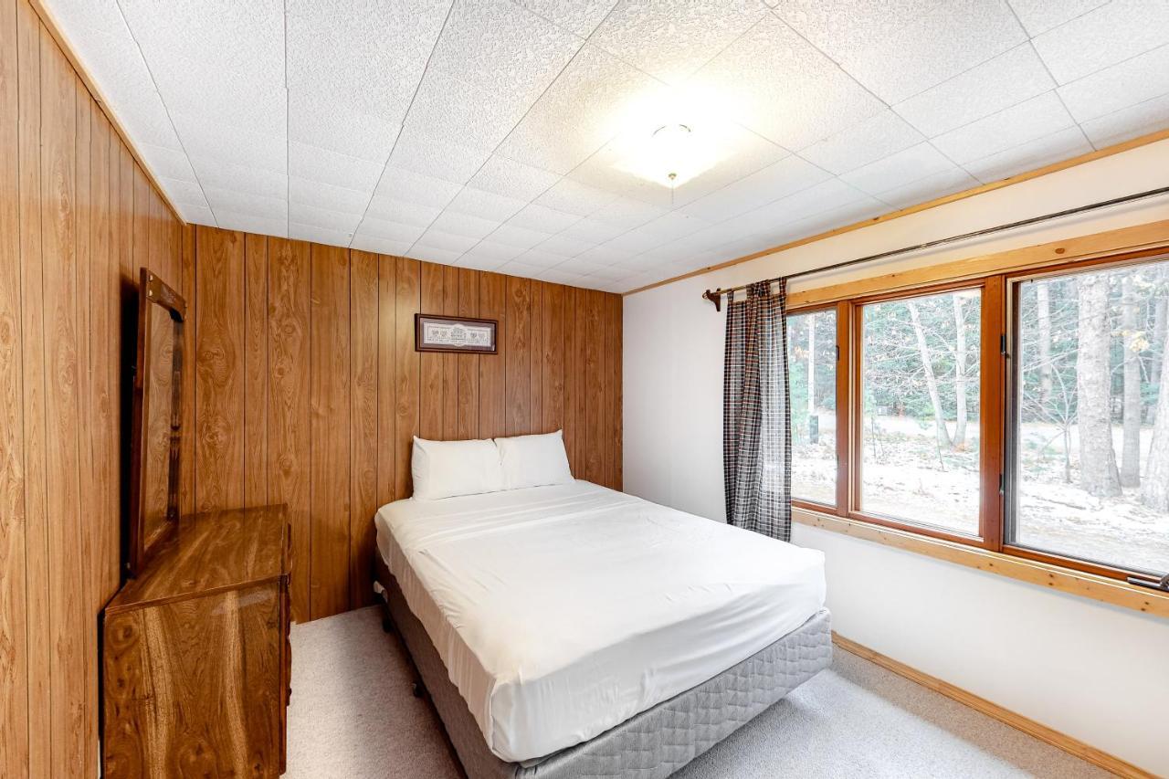Quaint Lake Escape Eagle River Exterior photo