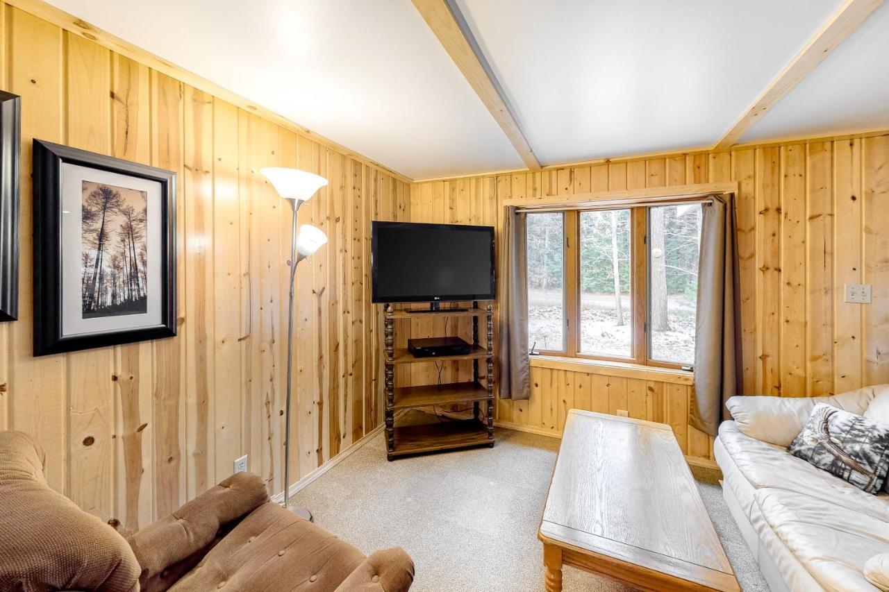 Quaint Lake Escape Eagle River Exterior photo
