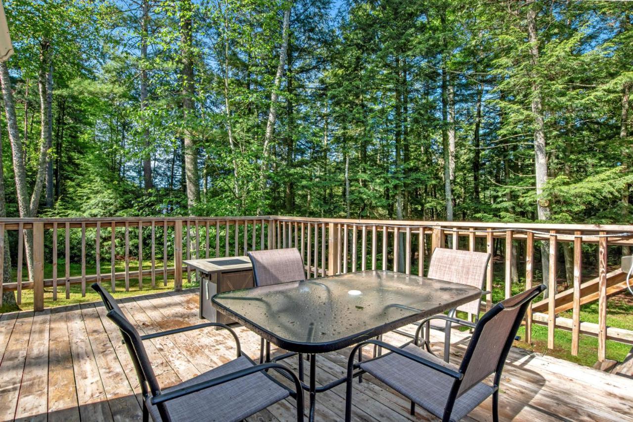Quaint Lake Escape Eagle River Exterior photo