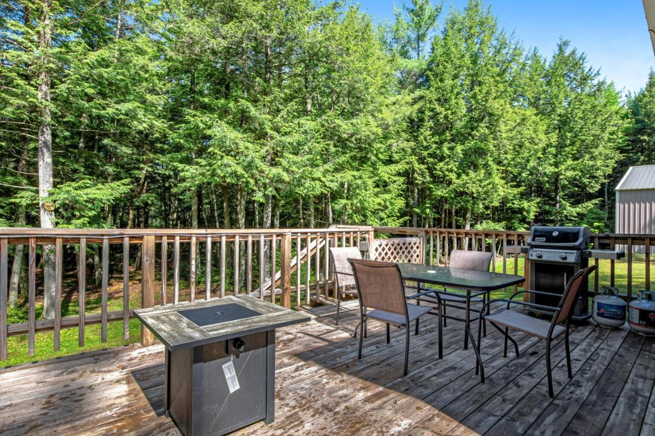 Quaint Lake Escape Eagle River Exterior photo