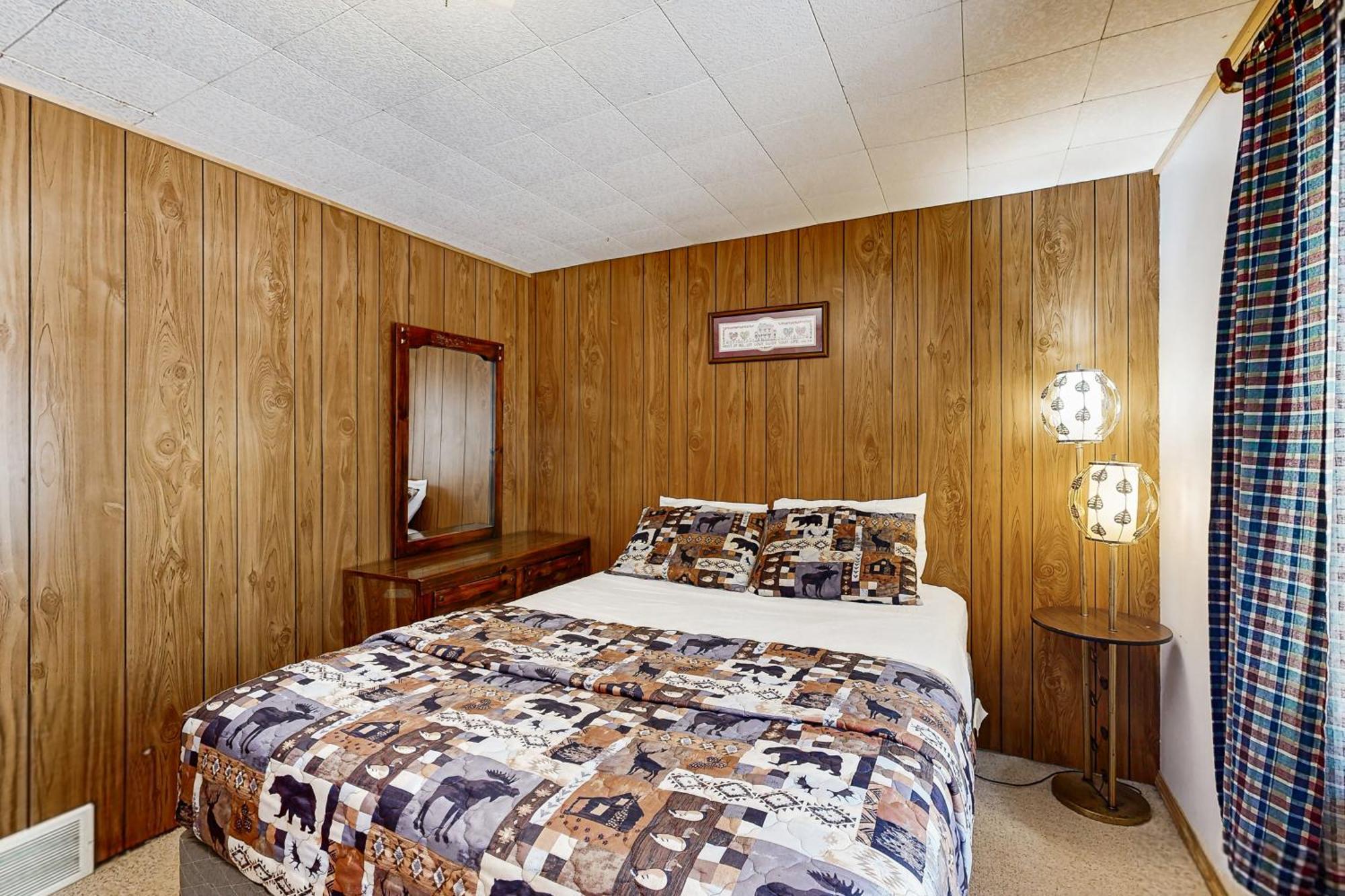 Quaint Lake Escape Eagle River Exterior photo