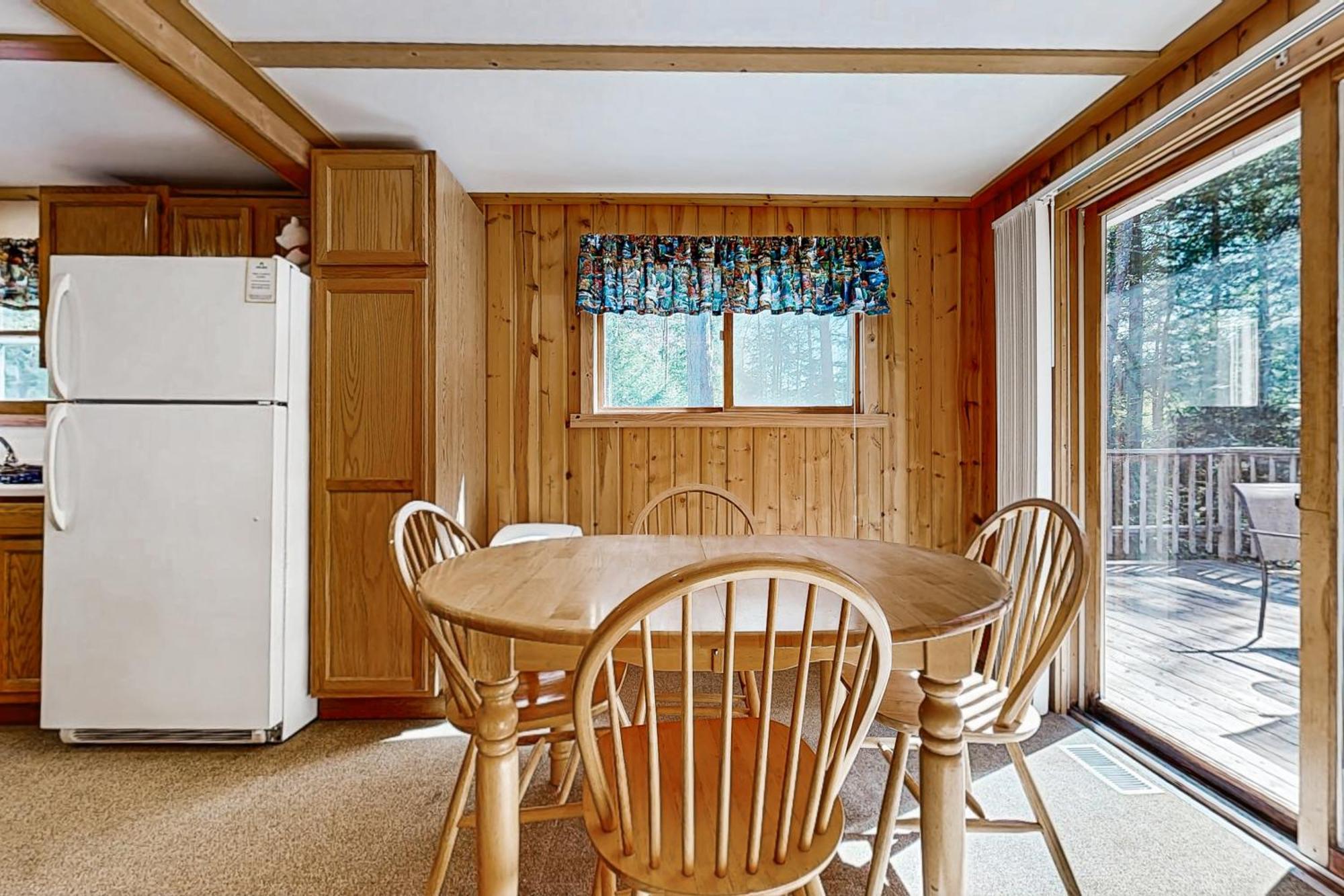 Quaint Lake Escape Eagle River Exterior photo