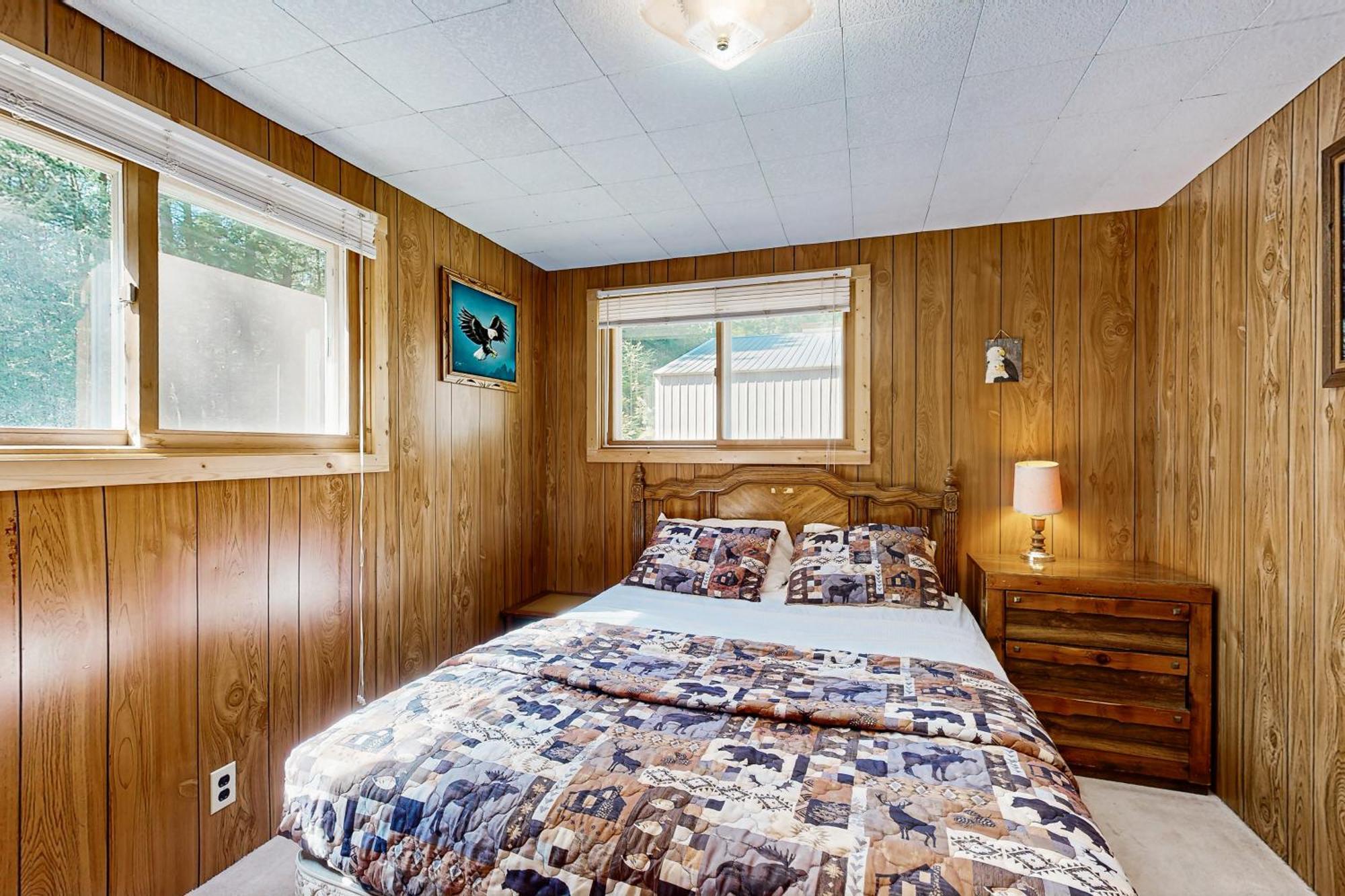Quaint Lake Escape Eagle River Exterior photo